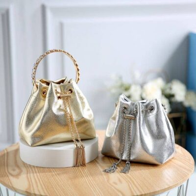 10161 crystal handle clutch bag